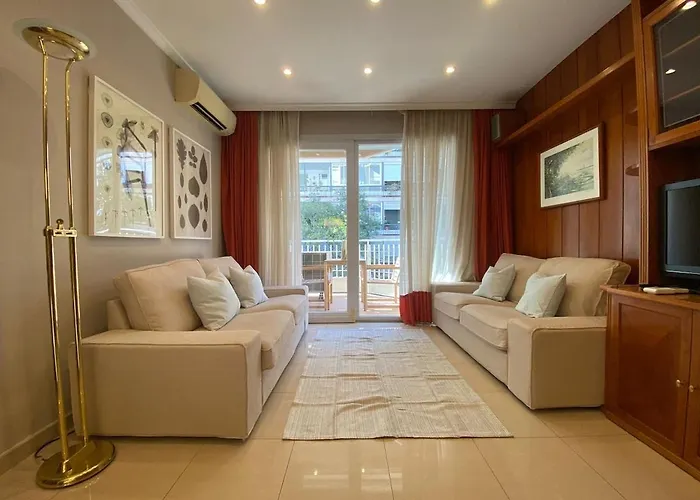 דירה Centric With Balcony *
